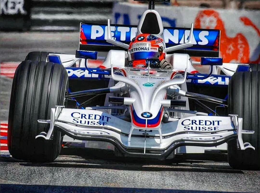 索伯车队碾压梅赛德斯，皮亚斯特里高光表现